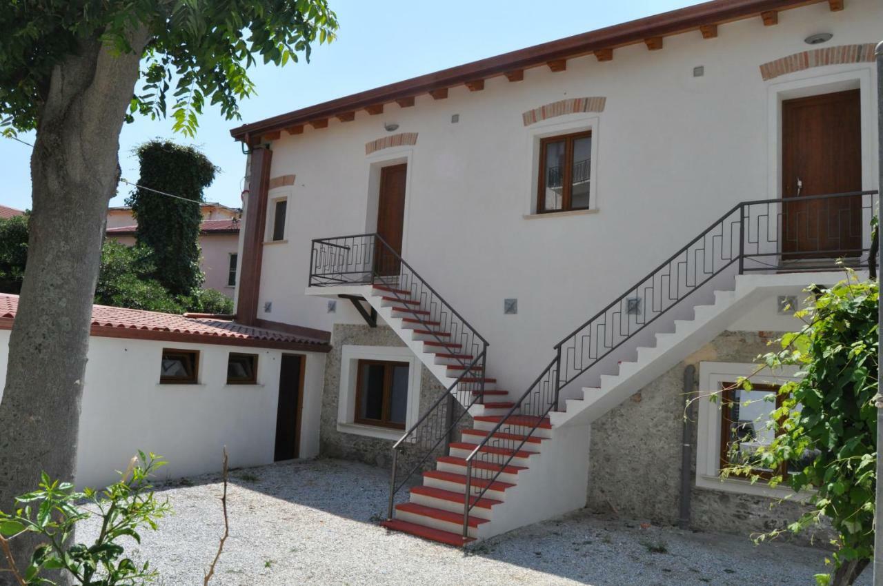 B&B Villa Marsico ฟาแลร์นา ภายนอก รูปภาพ