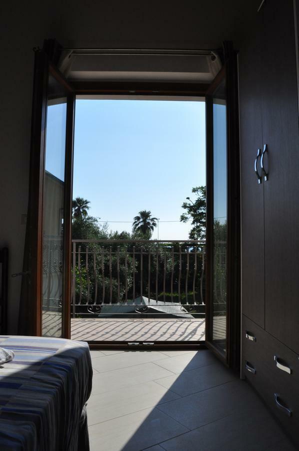 B&B Villa Marsico ฟาแลร์นา ภายนอก รูปภาพ