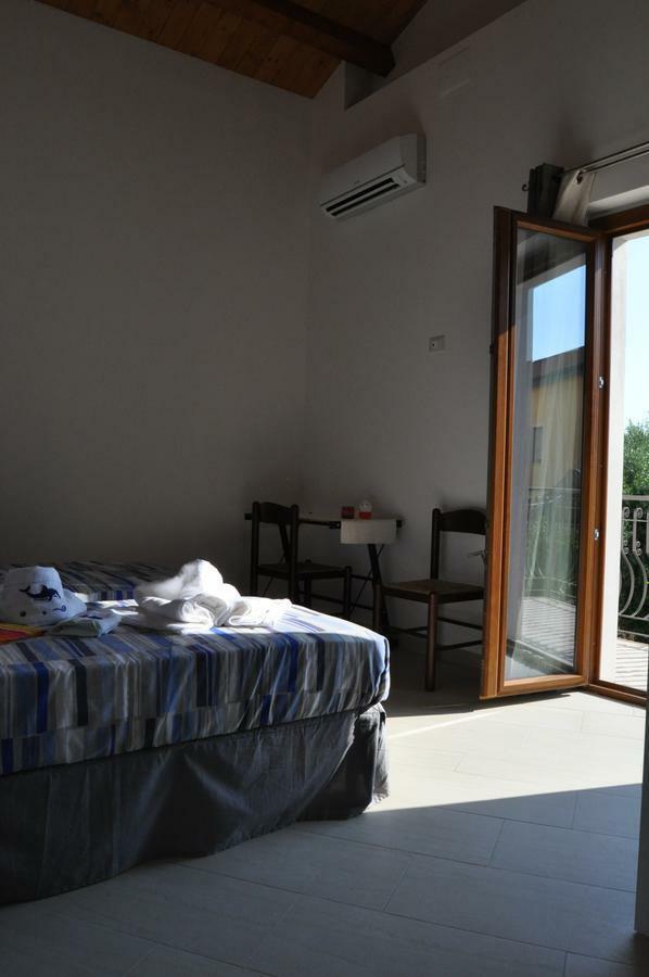 B&B Villa Marsico ฟาแลร์นา ภายนอก รูปภาพ